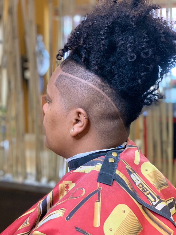 Design + taper completed at Select Styles in St. Louis